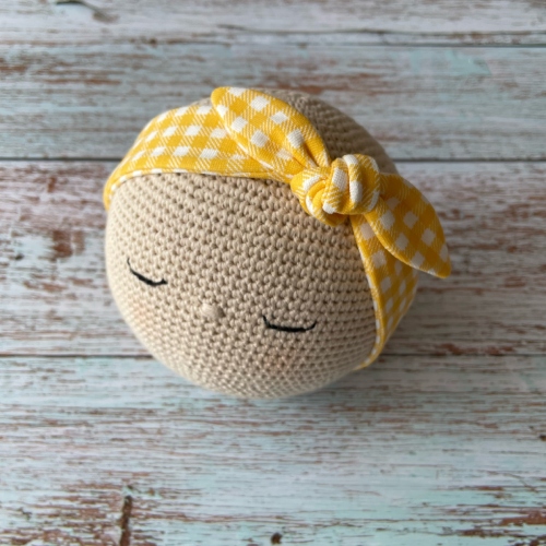 turbante newborn en punto de cuadros amarillos