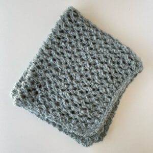 manta de apoyo newborn en lana color verde jade